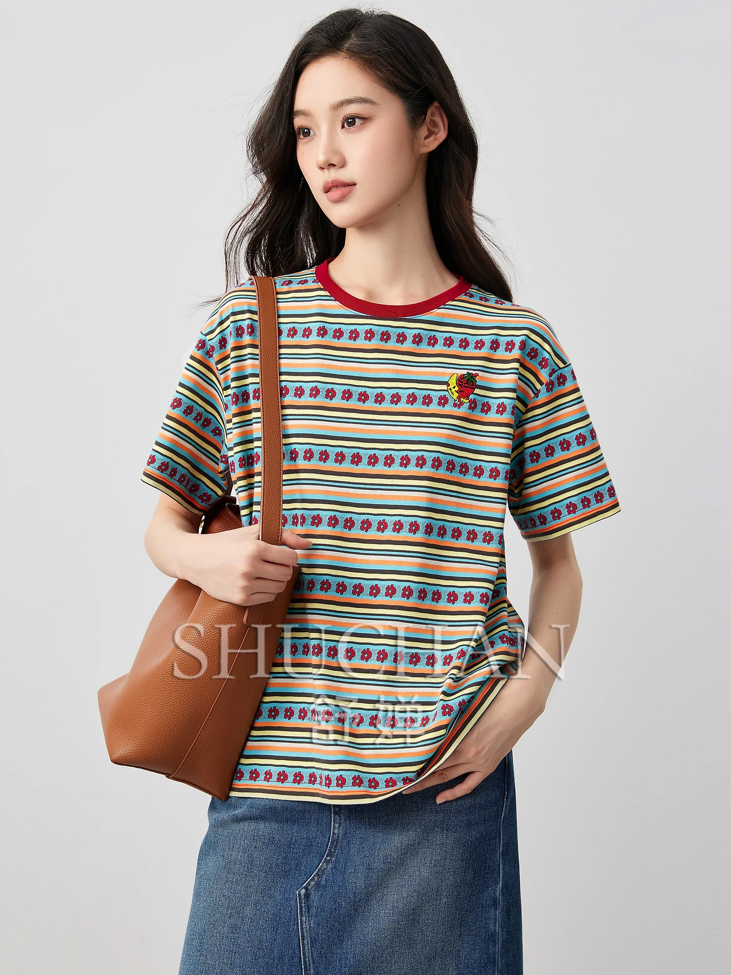 

Летняя хлопковая свободная футболка с круглым вырезом и контрастными полосками допамина, женская новинка лета 25, новинка лета