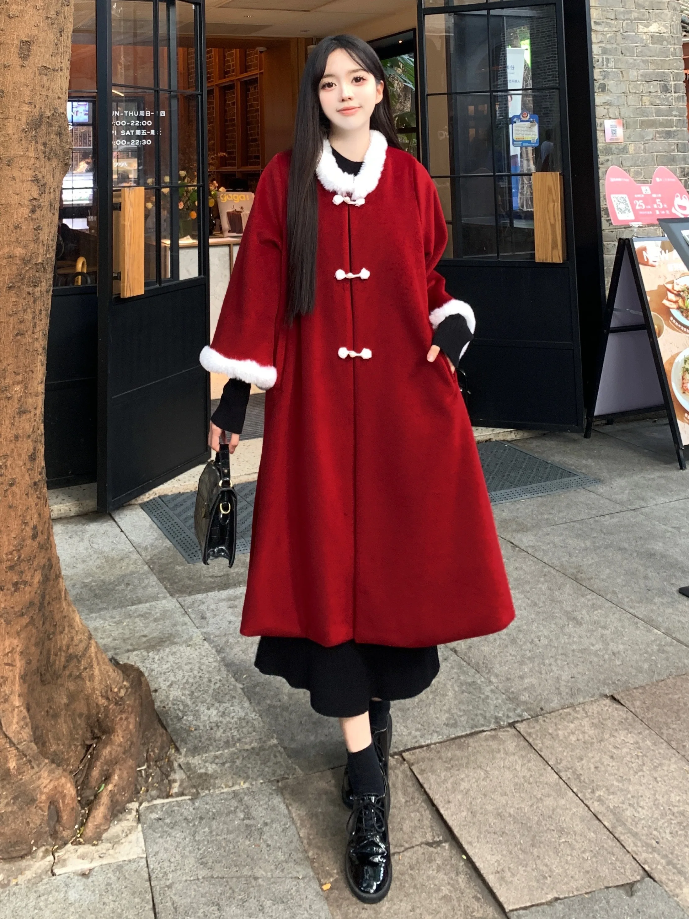 Cappotto rosso neocinese retrò Colletto sfocato di nicchia Capispalla di media lunghezza addensato caldo e ampio Top da donna Inverno Capodanno Stateme