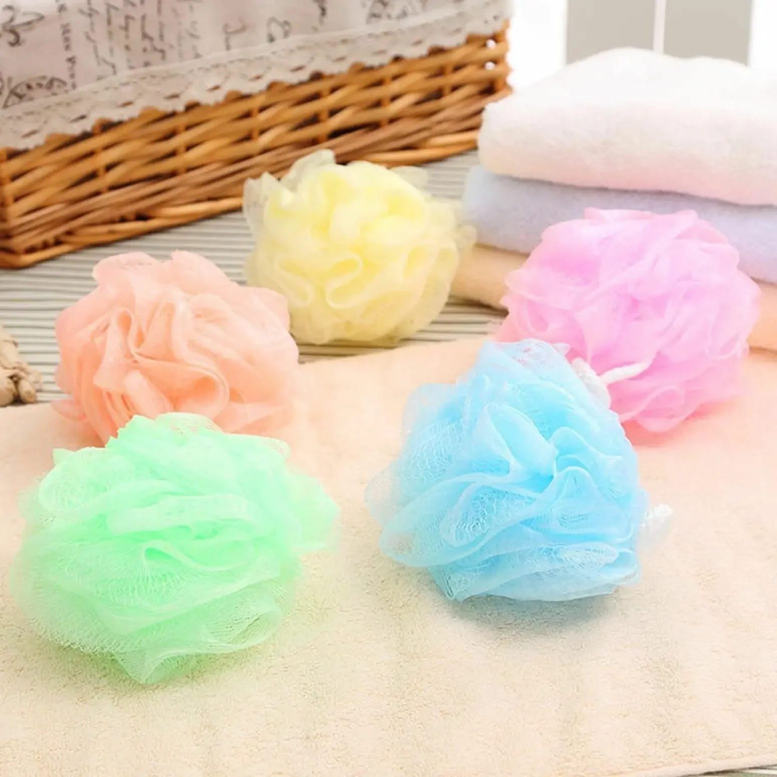 1PCS Soft Body Bubbles Sponge Bath Ball Nylon Scrubber Loofah Mesh Net Ball Cleaning Bath Sponge Multi-color Shower Flower