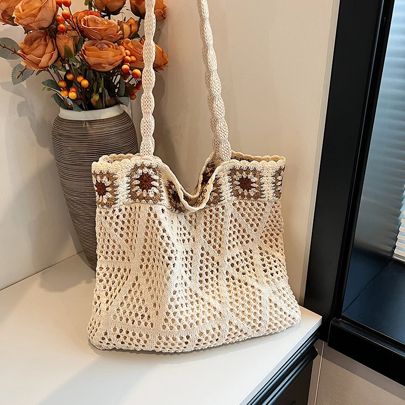 

High end women's hand woven bag [20 pieces]