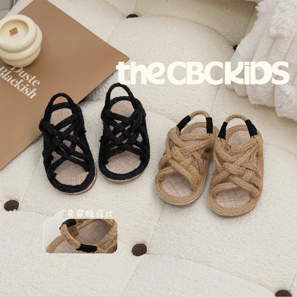 

Children Pure Color Breathable Comfortable Straw Shoes 2024 New Holiday Hollow Out Boys and Girls Simple Style All Match Sandals