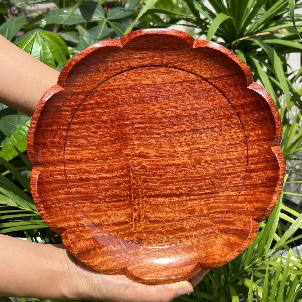 

Поднос для фруктов с красным сандаловым деревом и цветочным принтом, Мьянма, палисандр, большие фрукты, фиолетовый поднос из камфорного дерева, сервировочный поднос, поднос для чая, Мьянма Fl...