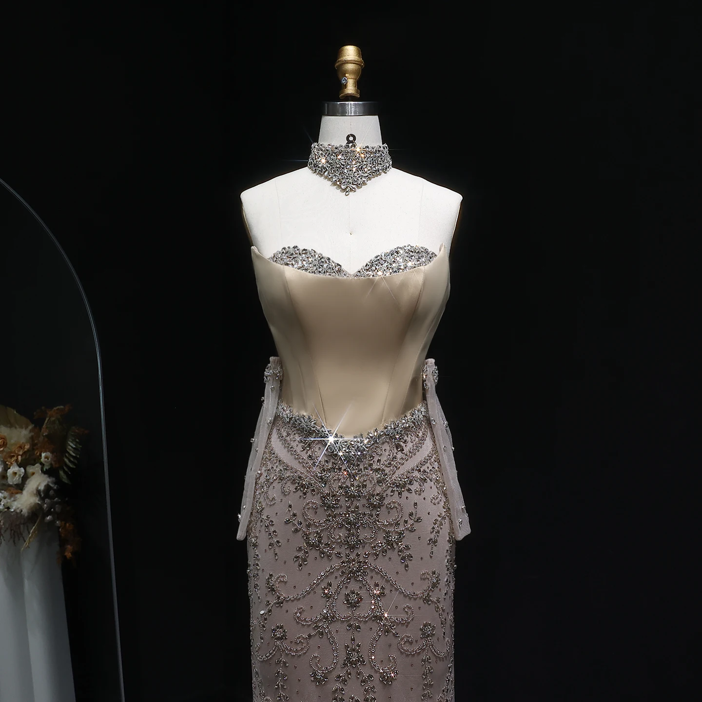 Sharon Said Luxuriöses Dubai Champagner Meerjungfrauen-Abendkleid mit Choker und Handschuhen für Damen Hochzeitsfeier-Kleid SS069 Maßanfertigung – Detail 8