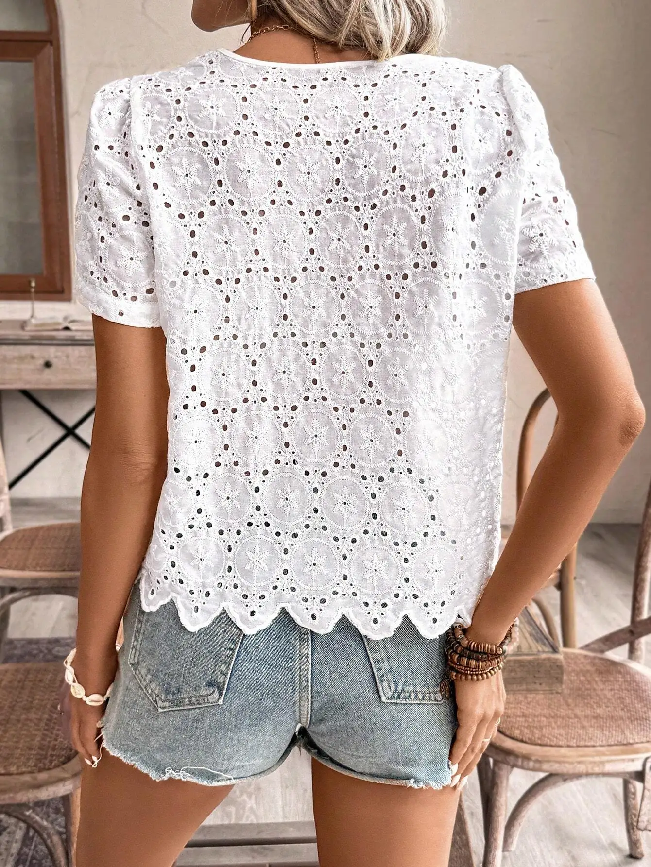 

Women V-Neck Hollow Out Embroidery Scallop Hem Short Sleeve Blouse Casual Summer Top