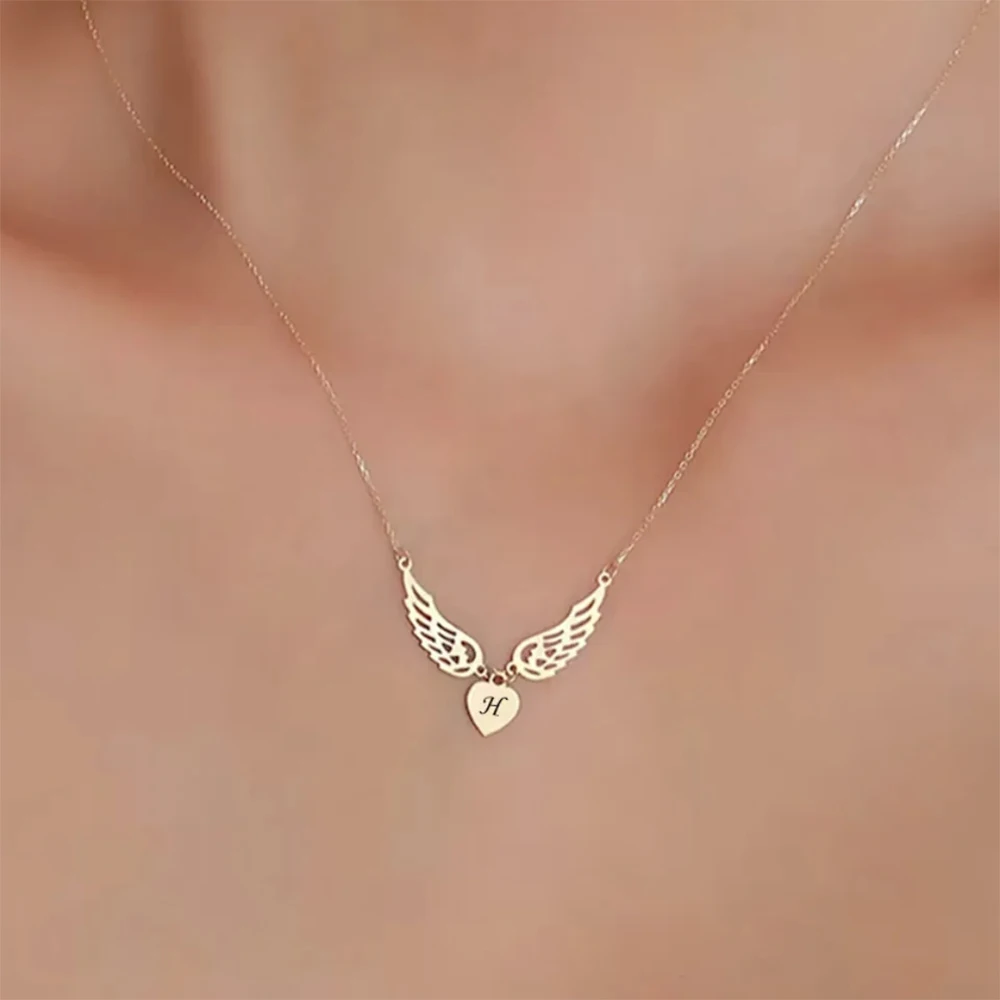 Personalized Customization of Initials Carved with Love Angel Wings Gold Stainless Steel Necklace Pendant Jewelry Accessories