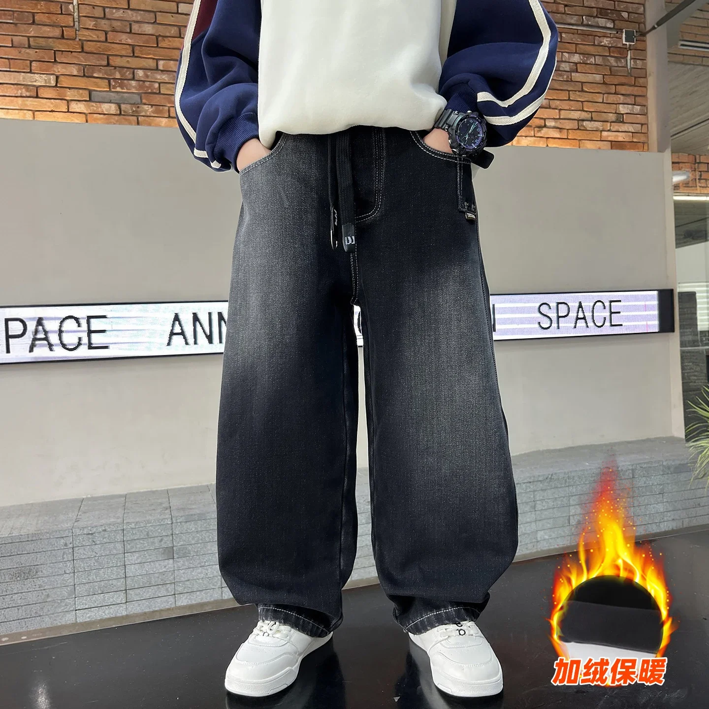 

Брюки для мальчиков с пуховыми джинсами, окрашенными в спреем, зима 2025, свободные джинсы для детей среднего и большого размера. 4–15 лет.