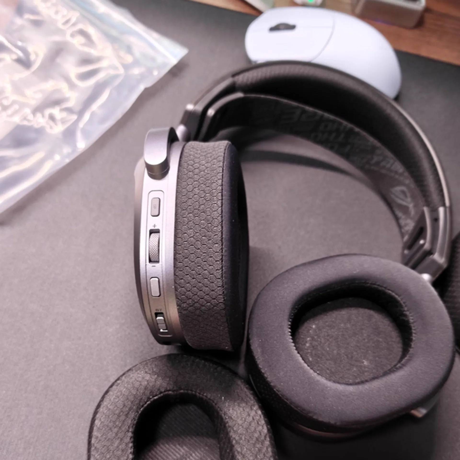 

Replacement Protein skin/Mesh/Ice gel/velvet Ear Pads With buckle for ASUS ROG Pelta Headphones Earmuff ，Ear Cushion Cover