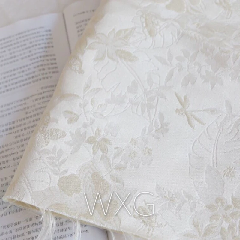 

Жаккардовая жаккардовая ткань с вышивкой, изящные и простые платья с цветами, бабочкой, стрекозой, темным узором, Тренч, модная ткань для шитья