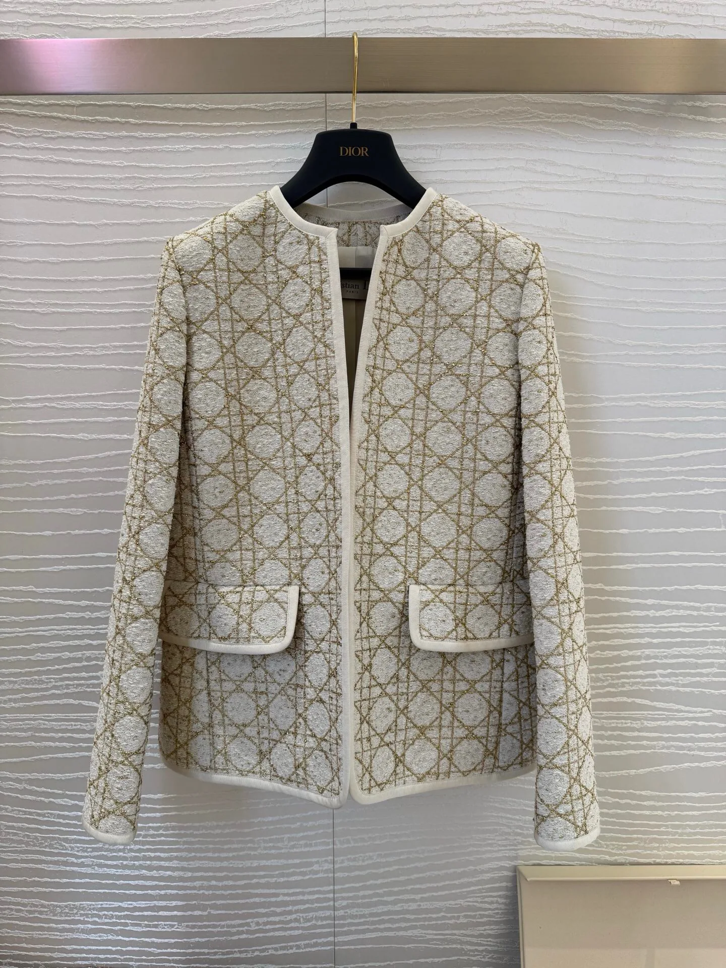 

High Quality Wool Tweed Jacket Fashion Women's Plaid Coat Elegant Ladies Straight Blazer Pearls Buttons