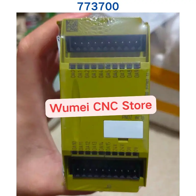 

brand new for PILZ relay PNOZ 773700 safety relay