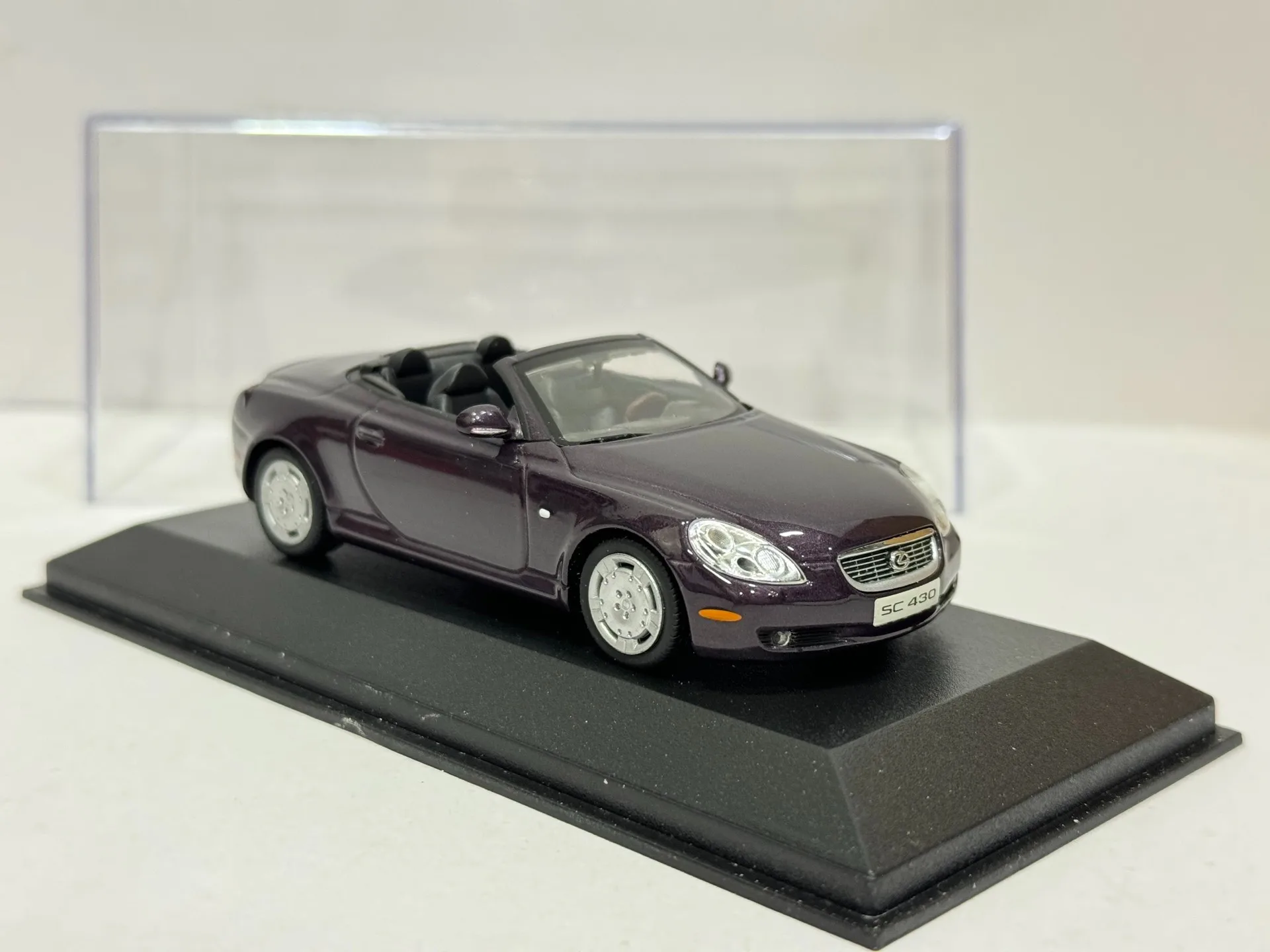 โมเดลรถ Lexus SC 430 ปี 2001 อัลลอยด์ สเกล 1/43 ของสะสม ของเล่น ของที่ระลึก ของตกแต่ง พร้อมกล่อง (สภาพกล่องเสียหาย)