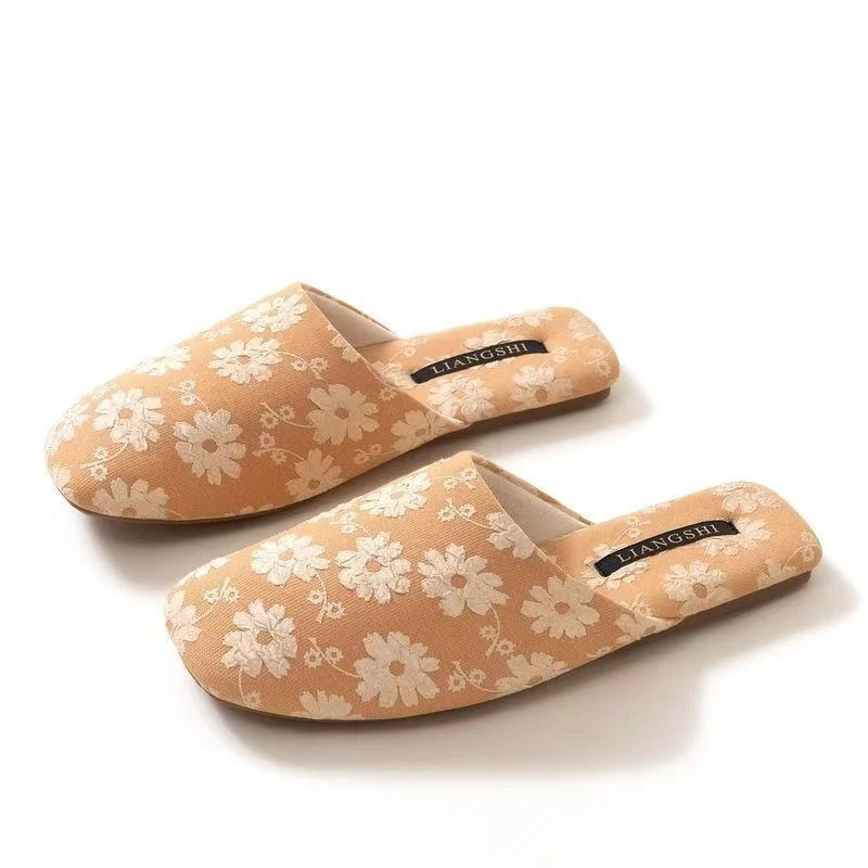 

Женские жаккардовые тканевые тапочки Baotou с ромашками, новые сезонные нескользящие дышащие домашние тапочки на резиновой подошве, тапочки-тапочки