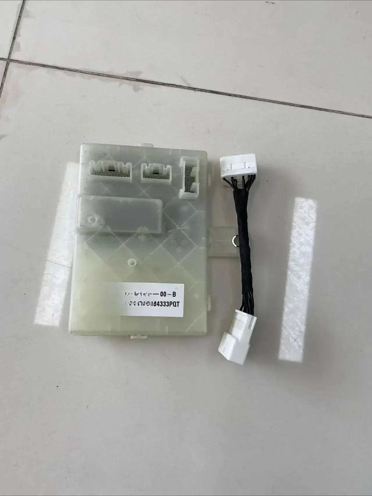 Auto Parts Charging Port Control Module ECU P/N 1537264-00-B for Tesla Model 3/Y Gen 4
