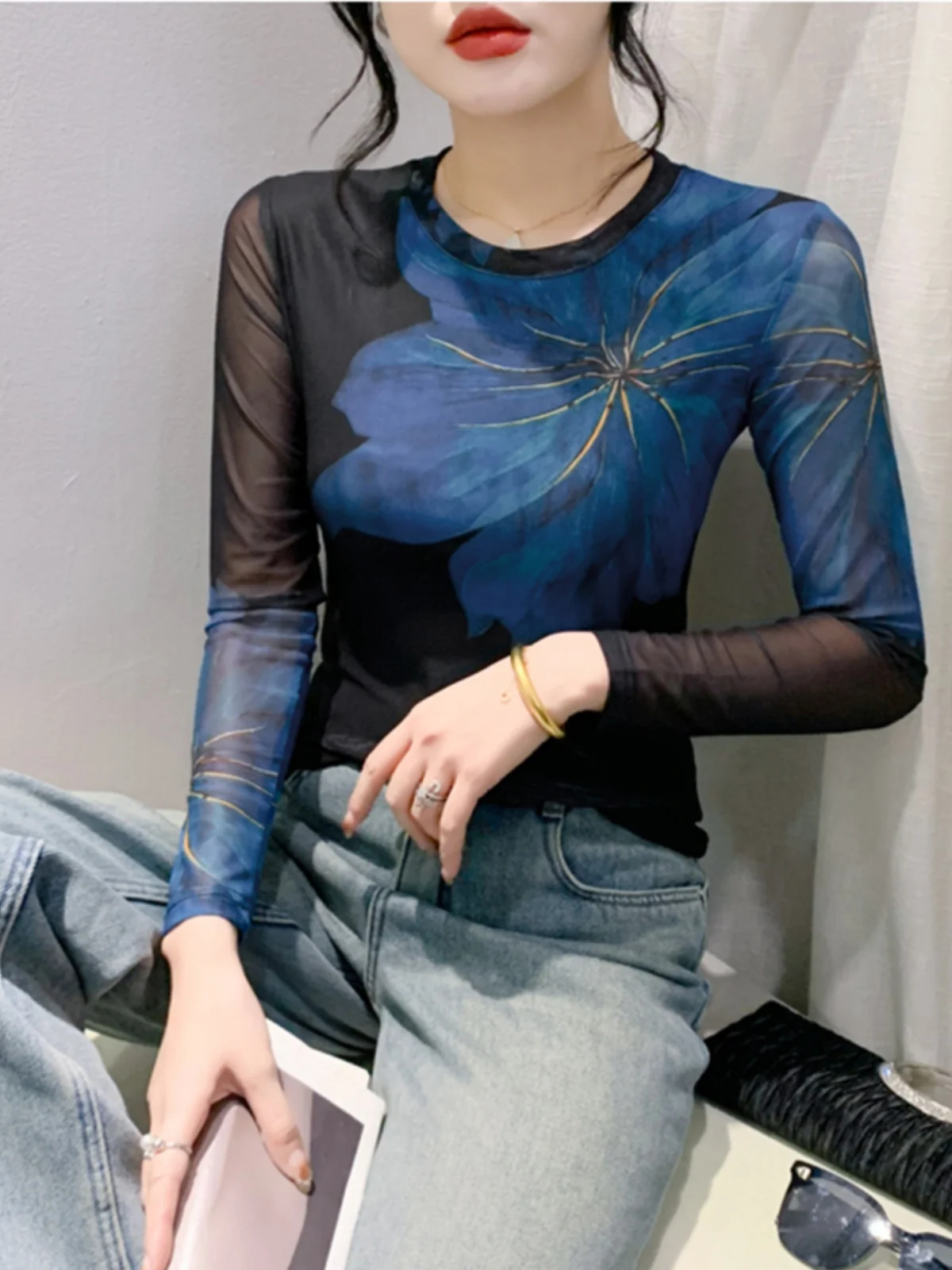 

Retro European Long Sve round Ne Base irt Spring Autumn Me Print Sli Inner Tower Top Women Slim Fit T-irt