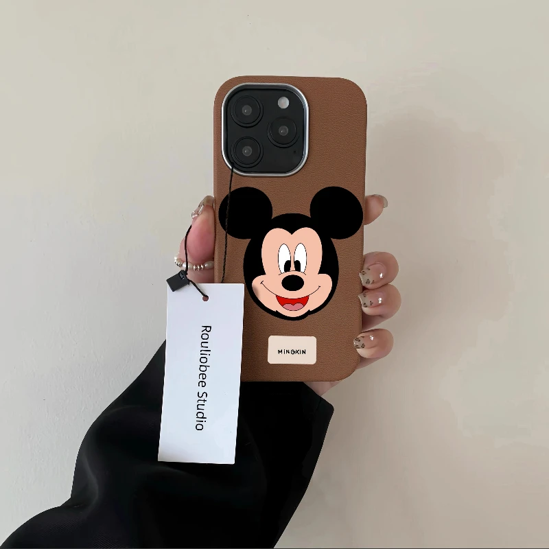 Противоударный мягкий чехол Disney с текстурой кожи и Микки Маусом в металлическом каркасе для iPhone 16, 15, 14, 13 Pro Max, полное покрытие