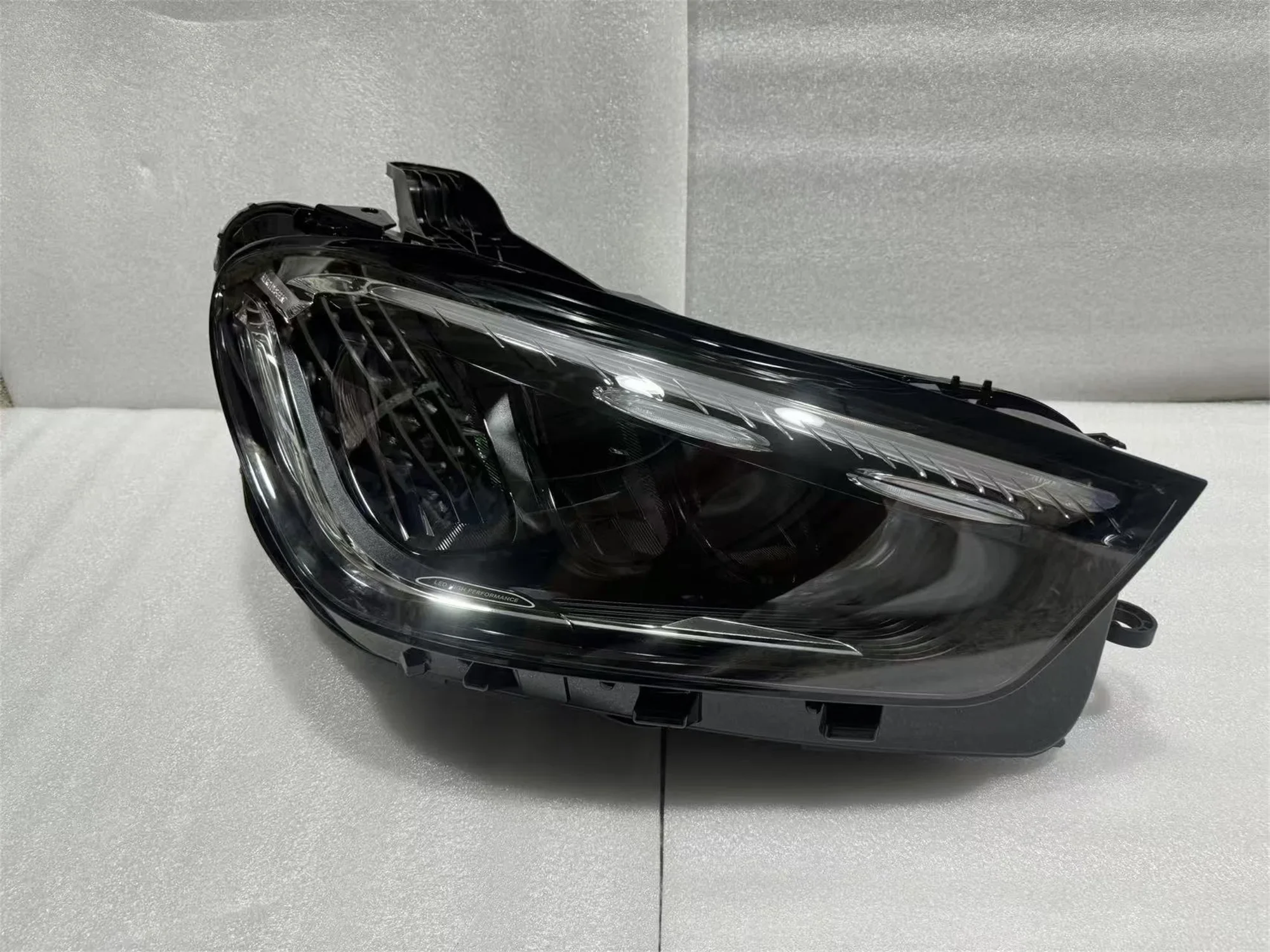 LED Headlights for 2024-2026 Mercedes Benz W167 AMG GLE53 Headlights GLE320 350d GLE400 450 300d 167 Light