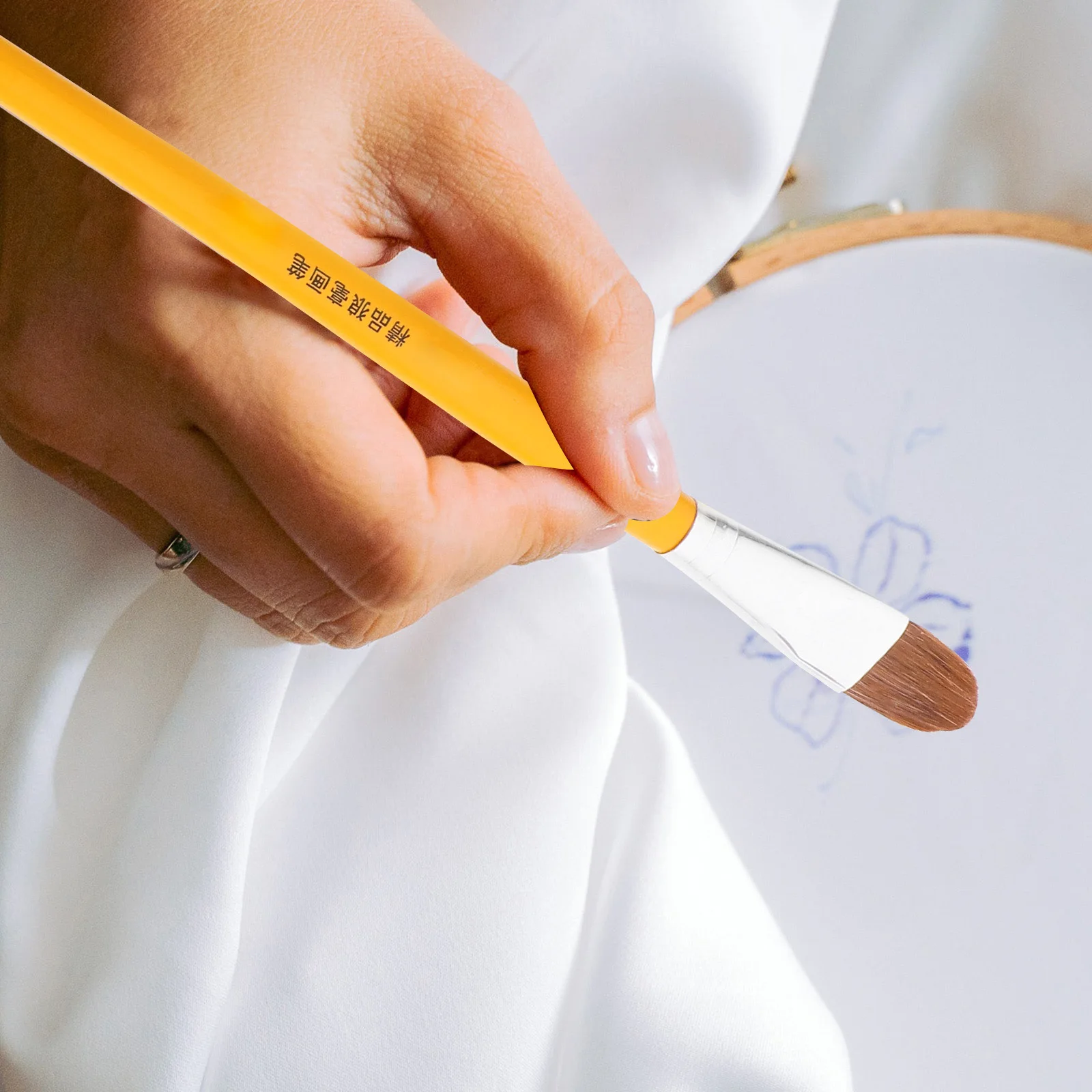 

12Pcs Wood Paintbrush Set Fine Head Portable Oil Watercolor Painting Brush Kit for Professional Hobbyist Artists