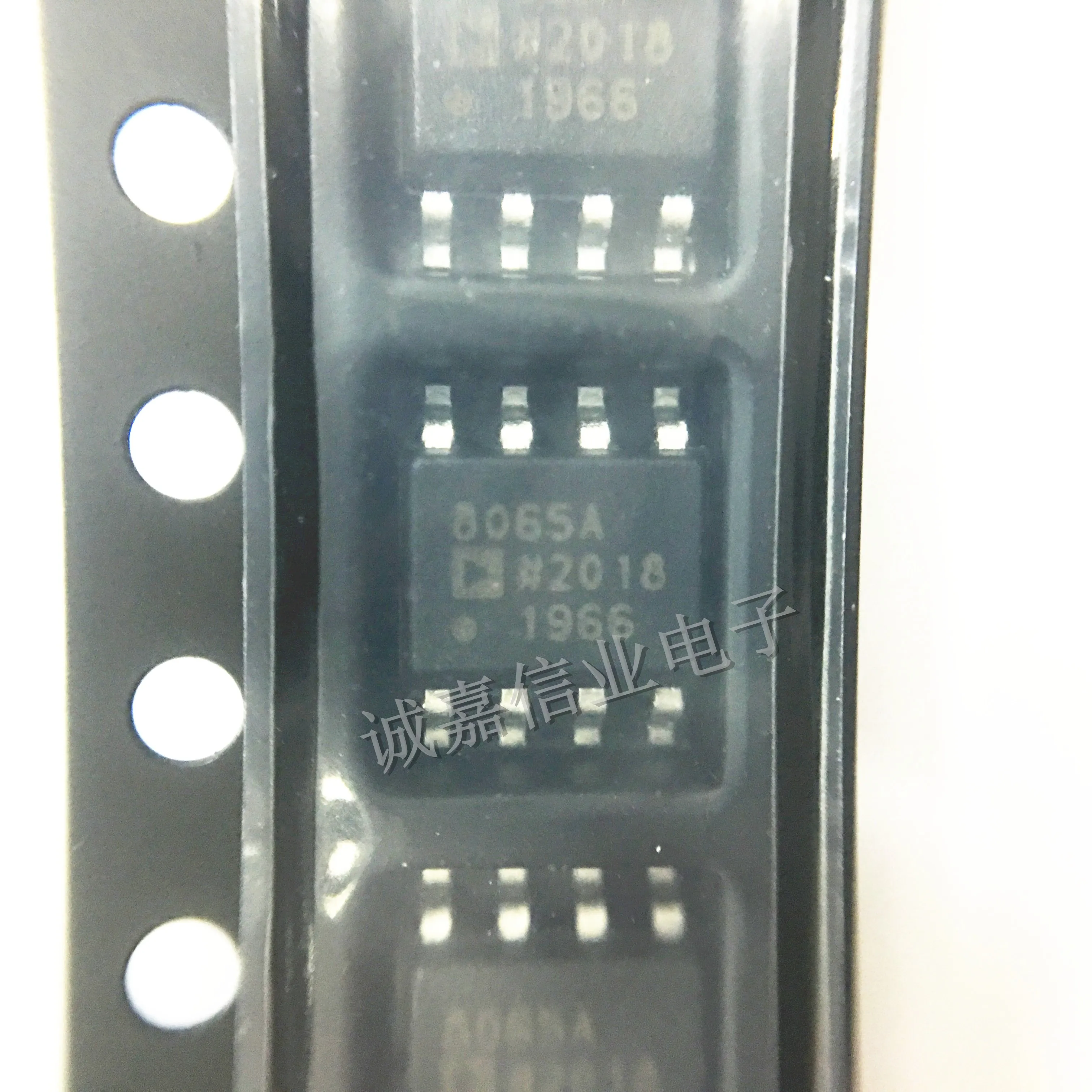 

5pcs/Lot AD8065ARZ-REEL7 SOP-8 AD8065ARZ Operational Amplifiers - Op Amps High Perf 145 MHz