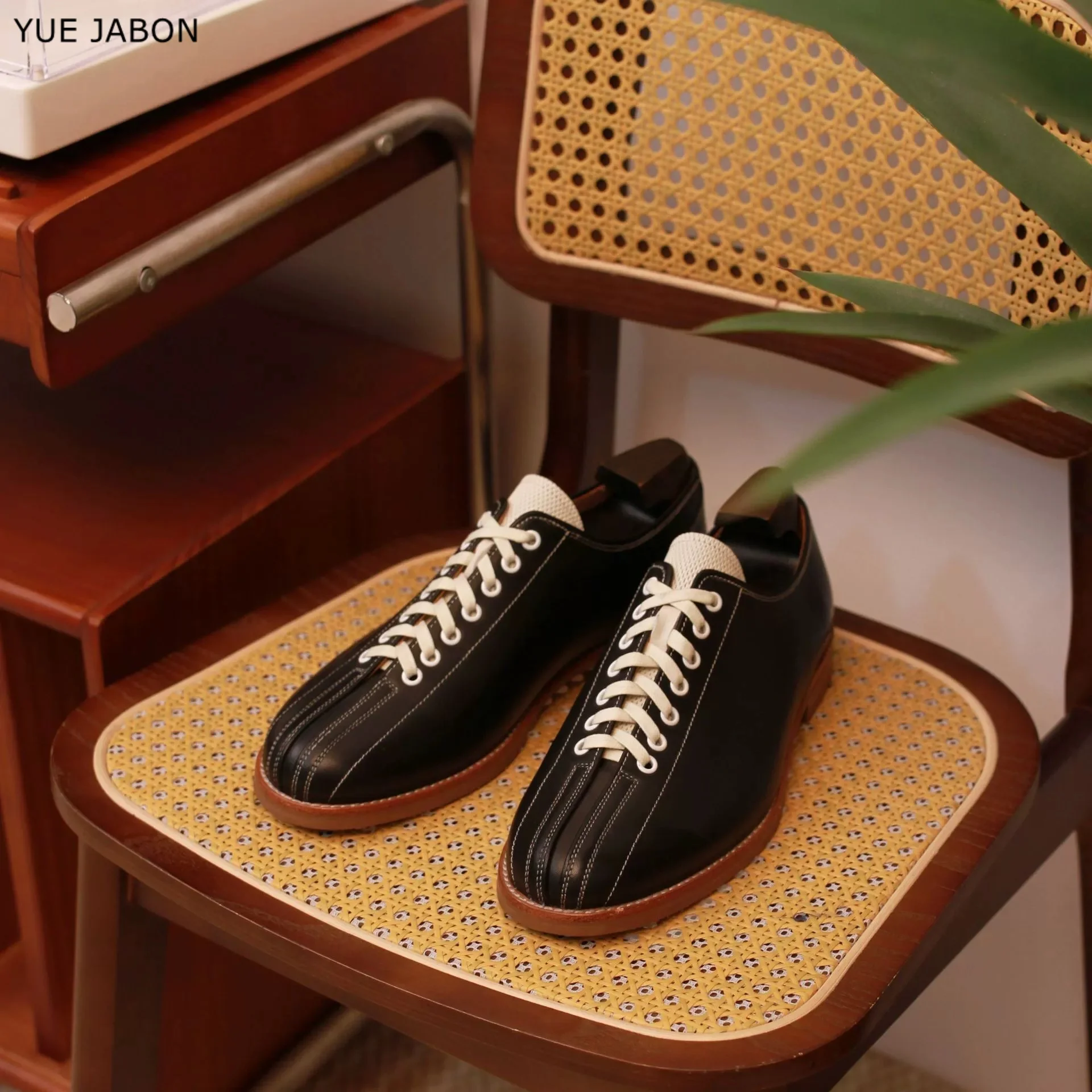 New Cowhide White Large Size Handmade Men's Shoes Retro Bowling Shoes Retro Nostalgic Outdoor  Casual Skate Sneakers Flat Shoes