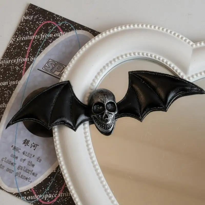 

652F Bat Hair Clip Large Black Bats Wing Hairpin Skull Hair Clamps Hair Barrettes for Women Halloween Gift