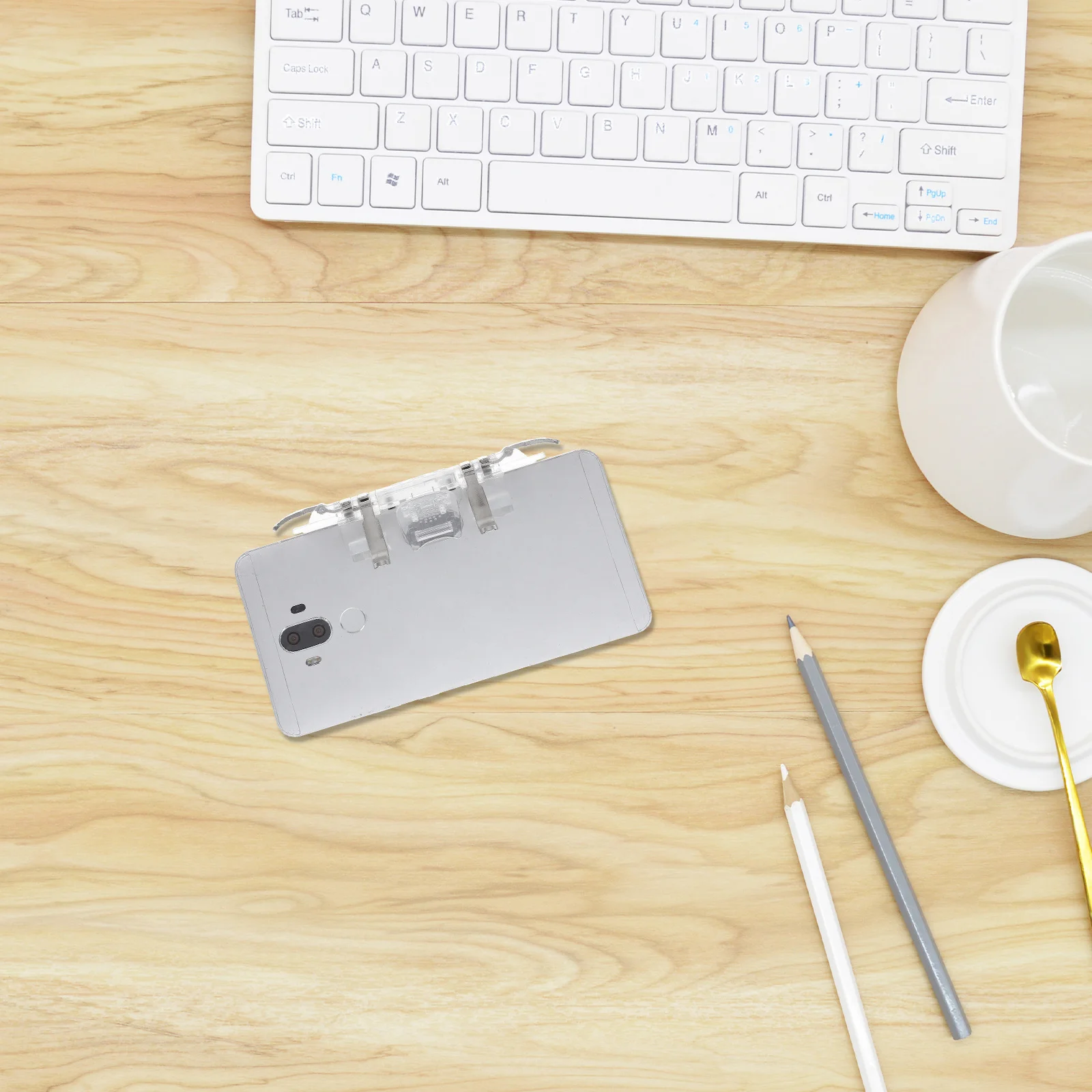 

Universal Mobile Game Controller For Phone Gaming Trigger Sensitive Handle Accessory Rapid Heat Dissipation Compatible With All