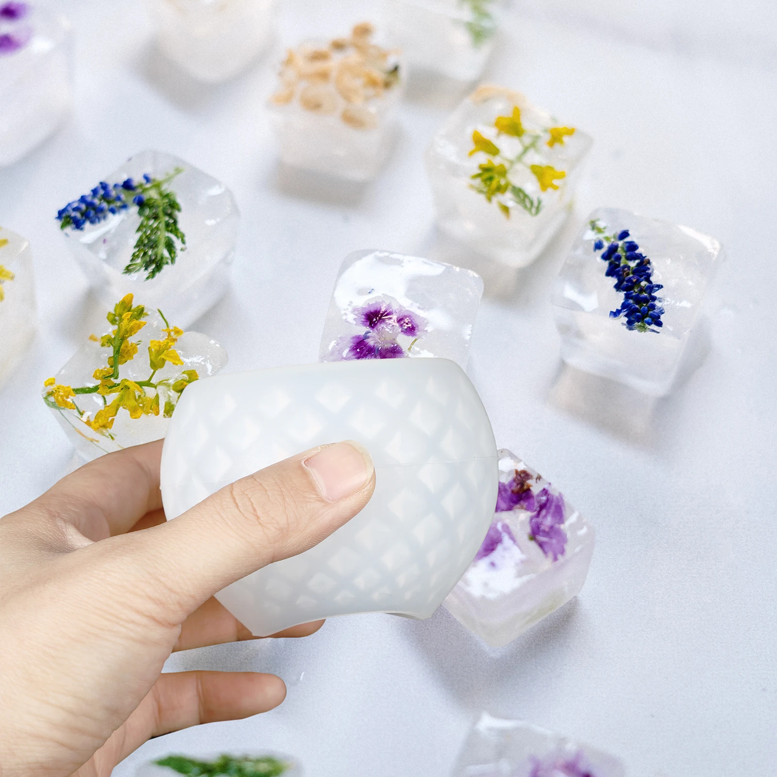 

1pc Silicone Storage Box Mold DIY Epoxy Craft Jewelry Making Wave Point Transparent Mold Durable Handmade Desktop Adornment