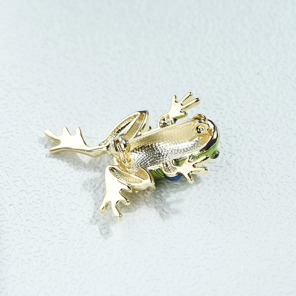 ICEYY Trendy Green Rhinestone Ename Frog Brooche Badge Pop Culture Lapel pin Party Friend Gifts Accessories