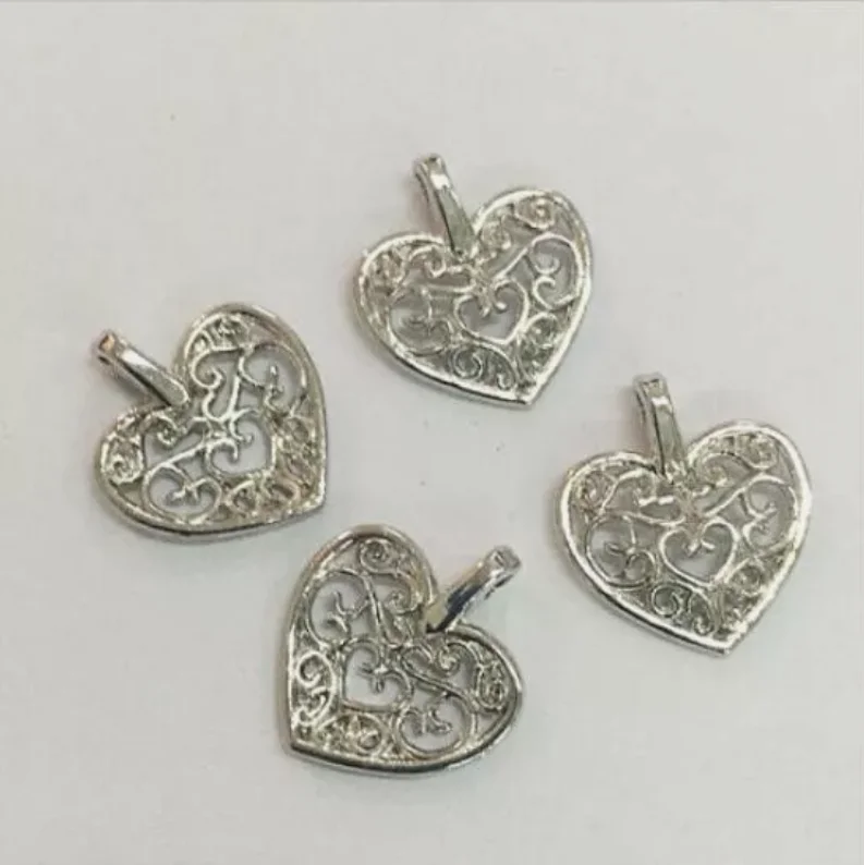 20PCS 16*14*2mm Alloy Charm Hollow out Floral Heart Pendant H0262