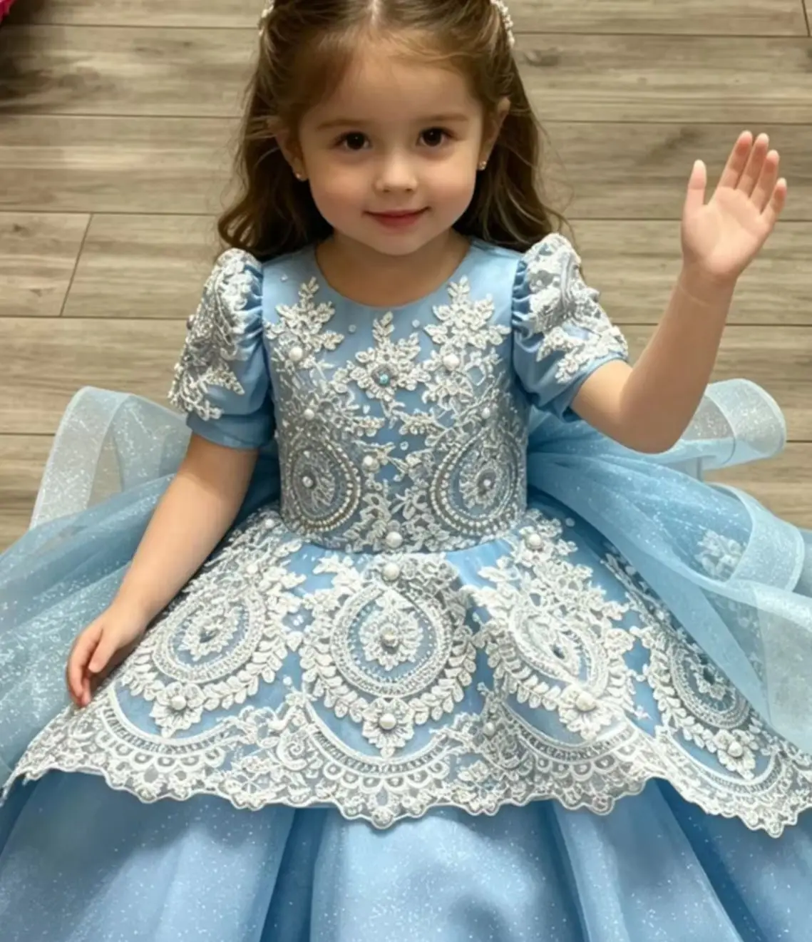 Wunderschönes blaues Blumenmädchenkleid für die Hochzeit, Spitzenapplikation, bodenlang, für Kindergeburtstag, Erstkommunion, maßgeschneidert