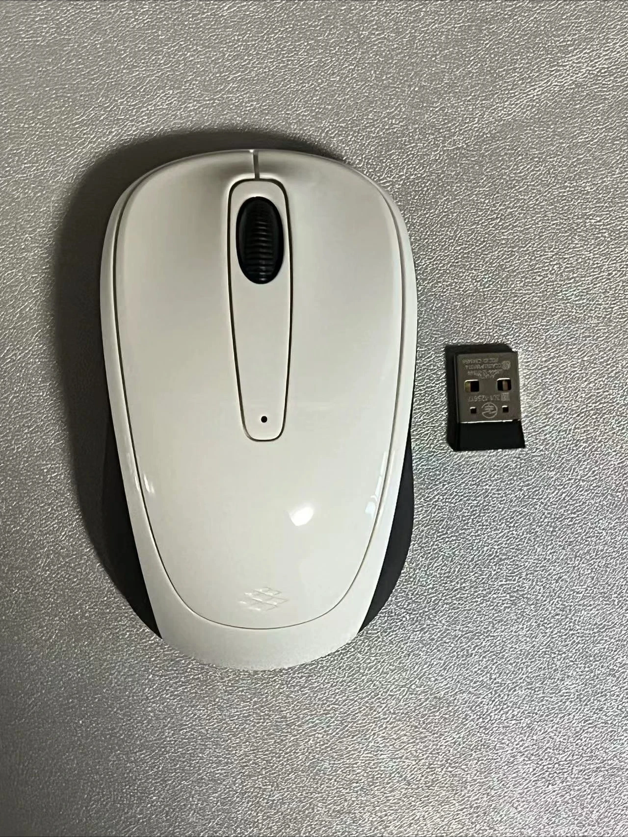 

Беспроводная портативная мышь Microsoft Bluetrack 3500, беспроводная Bluetooth-мышь - совершенно новая, в упрощенной упаковке.