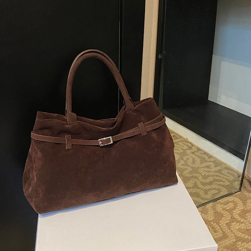 Schnalle Dekoratives Design Solide Faux Wildleder Handtasche Große Kapazität Haspe Casual Tote Heißer Verkauf Taschen für Frauen Bolsas Femininas – Detail 2