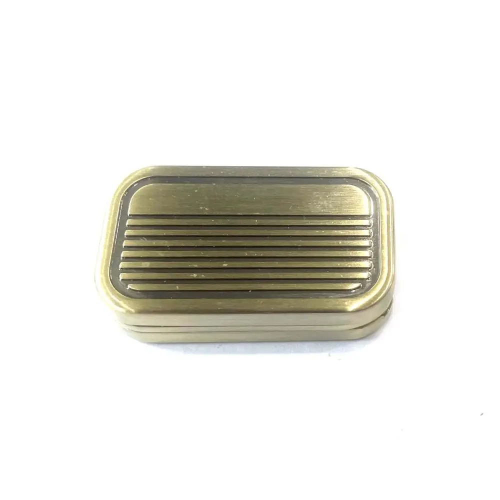 クリエイティブトリプルプッシュフィジェットスライダーハンドスピナー感覚プッシュカード磁気デスクおもちゃカメラ形金属フィジェットおもちゃオフィスホーム