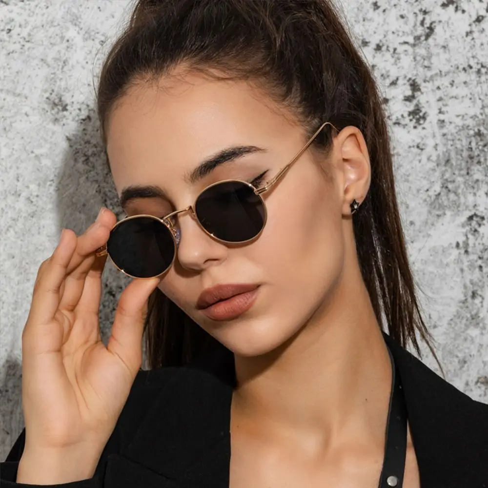 

Black Round Sunglasses for Women Vintage Metal Frame Shades Beach