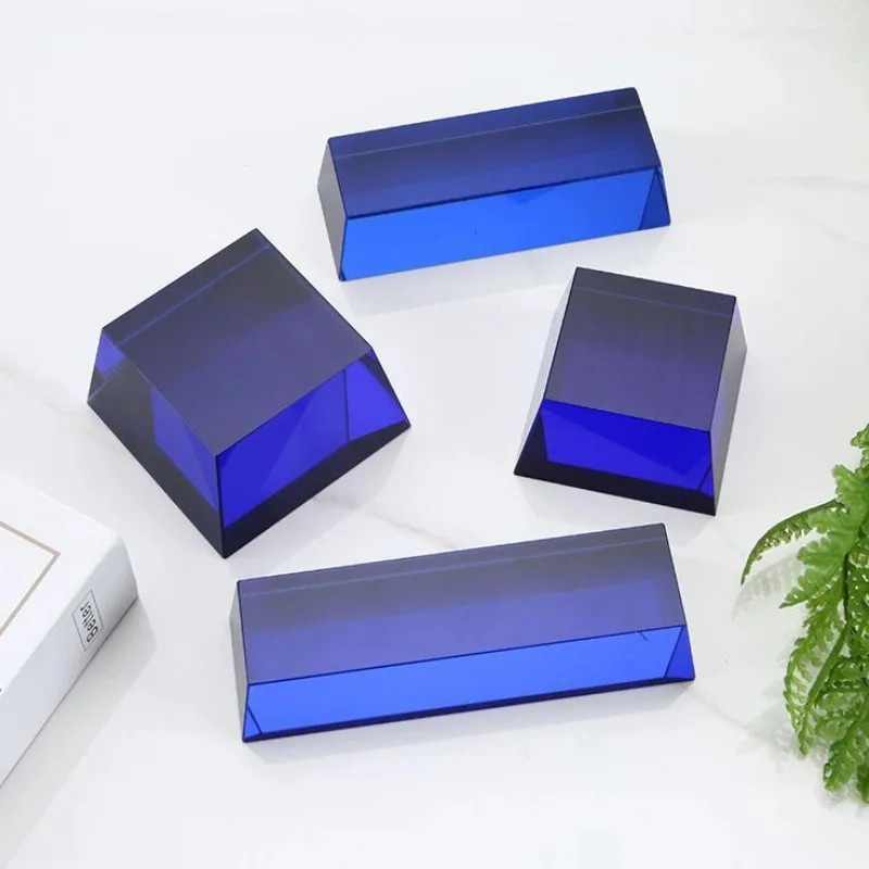 قاعدة زجاجية كريستالية شفافة، قاعدة مستطيلة شبه منحرفة سوداء، مجوهرات مصنوعة يدويًا، رف عرض لتخزين الخاتم