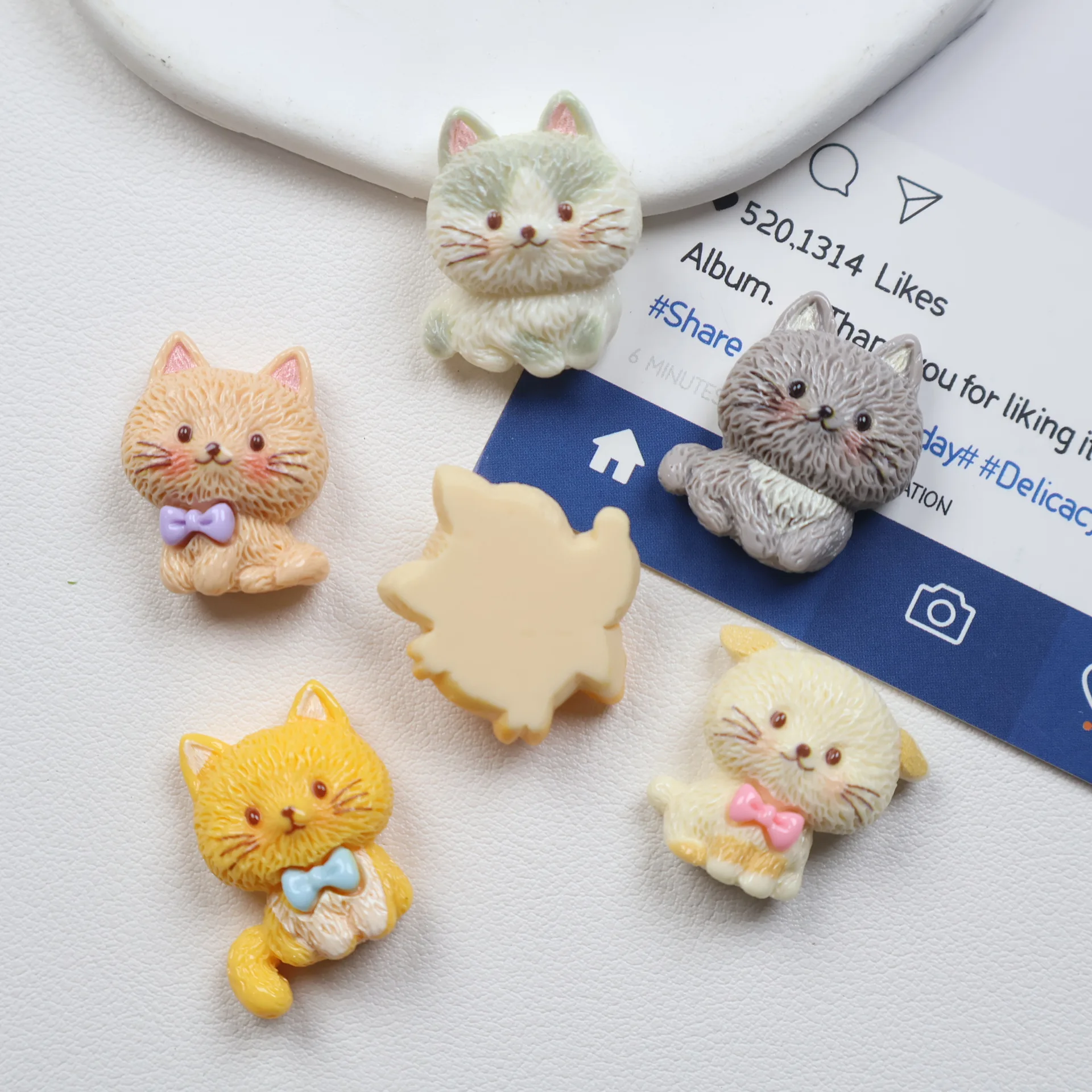 Resin Art Phone Case - 20 peças de Charms de Resina