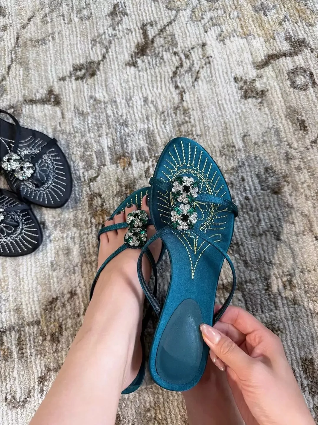 Customized High-end Silk Embro - Vintage Fashion Female review and price