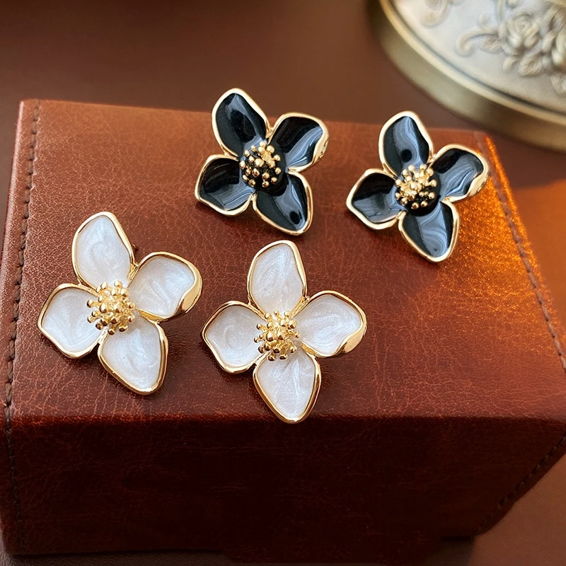 2025 Hibiscus Dropped Glaze Flower Stud Earrings for Women Girl French Ins Vintage Fashion Korean Wedding Romantic Jewelry