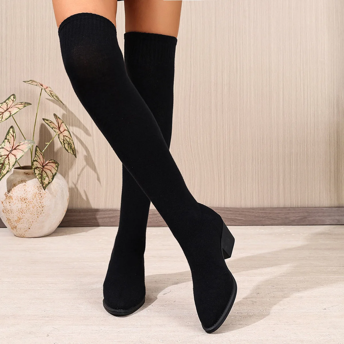 

Pointed-toe over-the-knee sock boots for women 2025 winter new style slimming, large-sized mid-heel stretch slim boots for expor