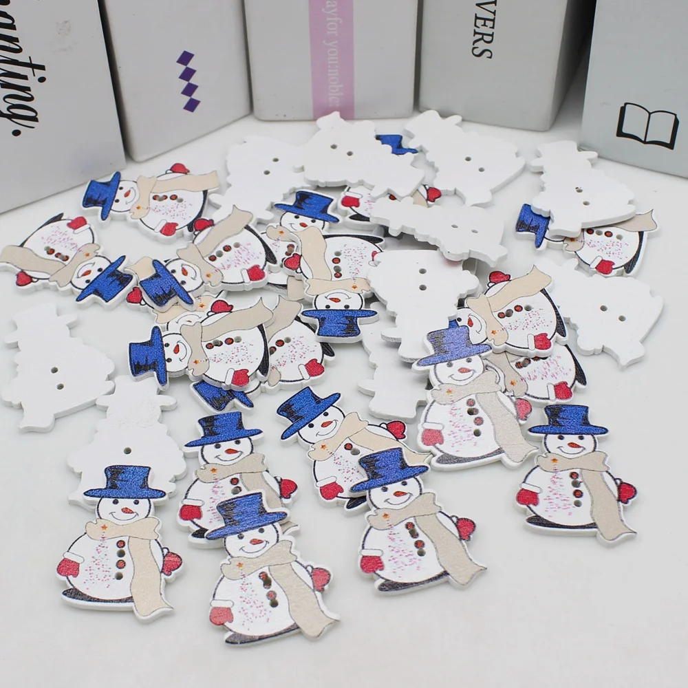 50pcs/lot Christmas snowman cartoon buttons for Decorative for Crafts accessories Scrapbook  2 Holes Sewing Wooden Buttons