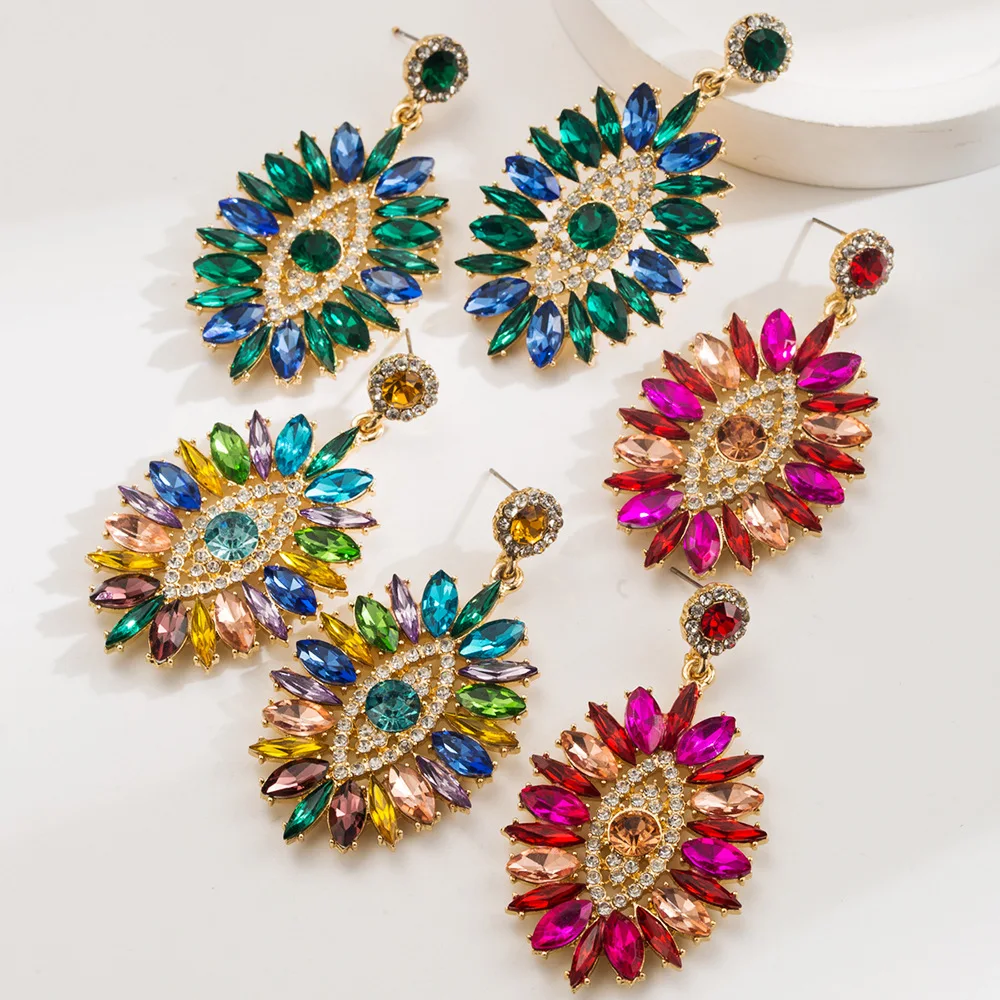 Ретро-серьги из сплава с элементами стекла, премиальный дизайн, легкая роскошь, атмосферные серьги-гвоздики, придающие сияющий вид, для путешествий и отпуска.