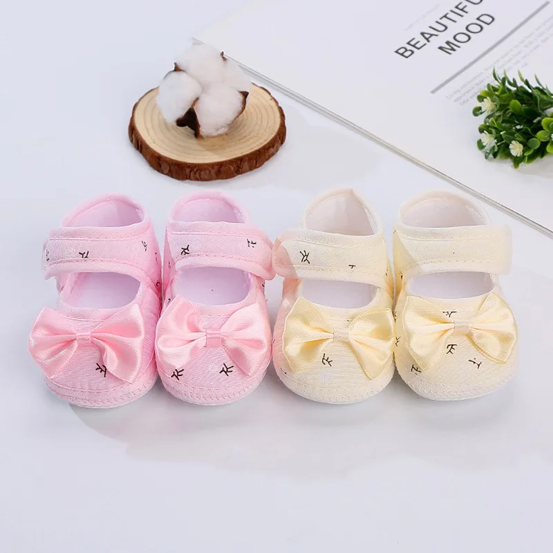 First Walkers Toddler Cotton Shoes Square Mouth Girl Shoes Sticky Buckle Girl\'s Shoes Soft Bottom Anti-Slip Infant Casual Shoes