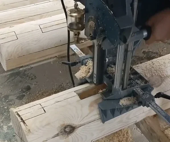 

Портативный вертикальный сверлильный станок с ЧПУ 27 б/у/новый состояние с квадратным отверстием и врезными функциями для растачивания по дереву