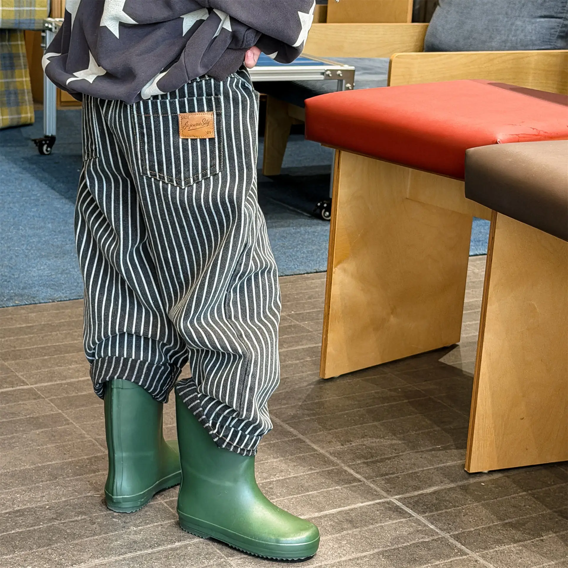 

2026 Spring New Children Loose Denim Trousers Cotton Girls Striped Harem Pants Fashion Toddler Boys Casual Jeans Kids Clothes