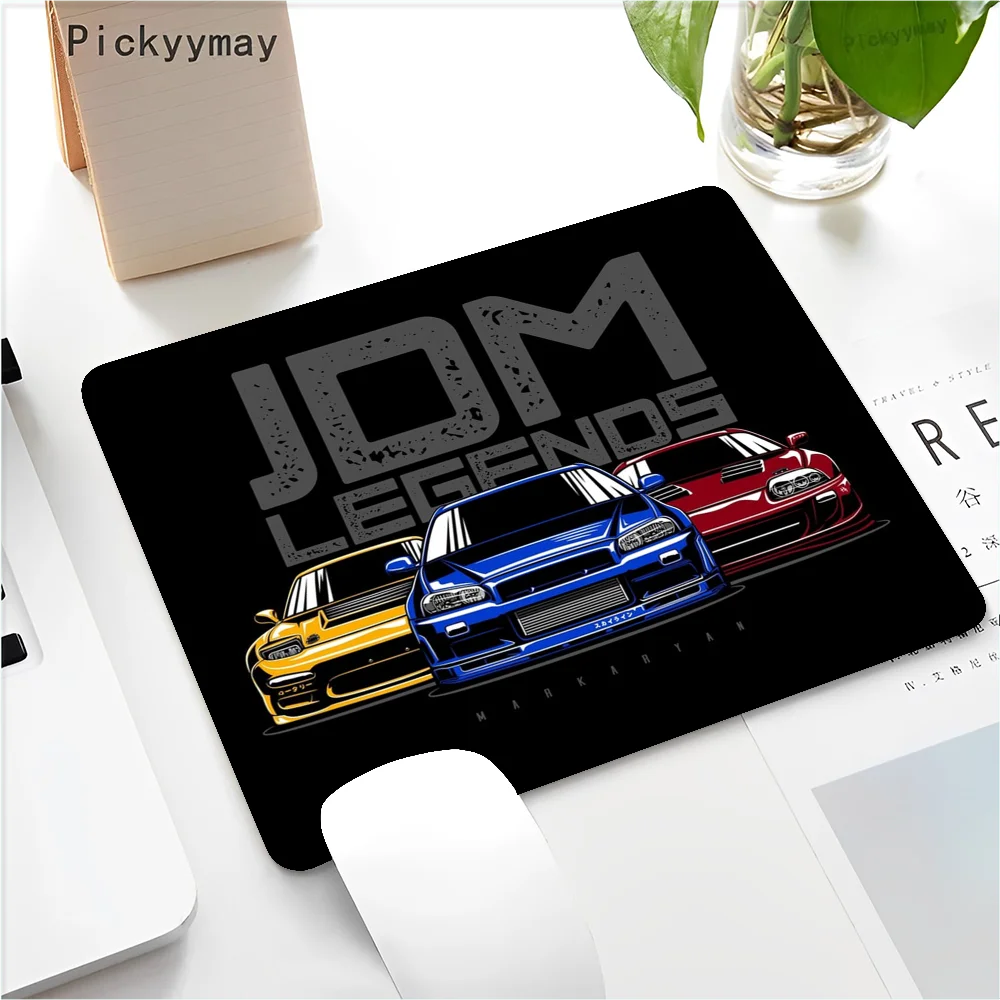 Japan JDM Sports CarsRubber Small Desktop Desk Mat Kawaii Gaming Accessories studenti Writing Pad per PC Mouse Carpet