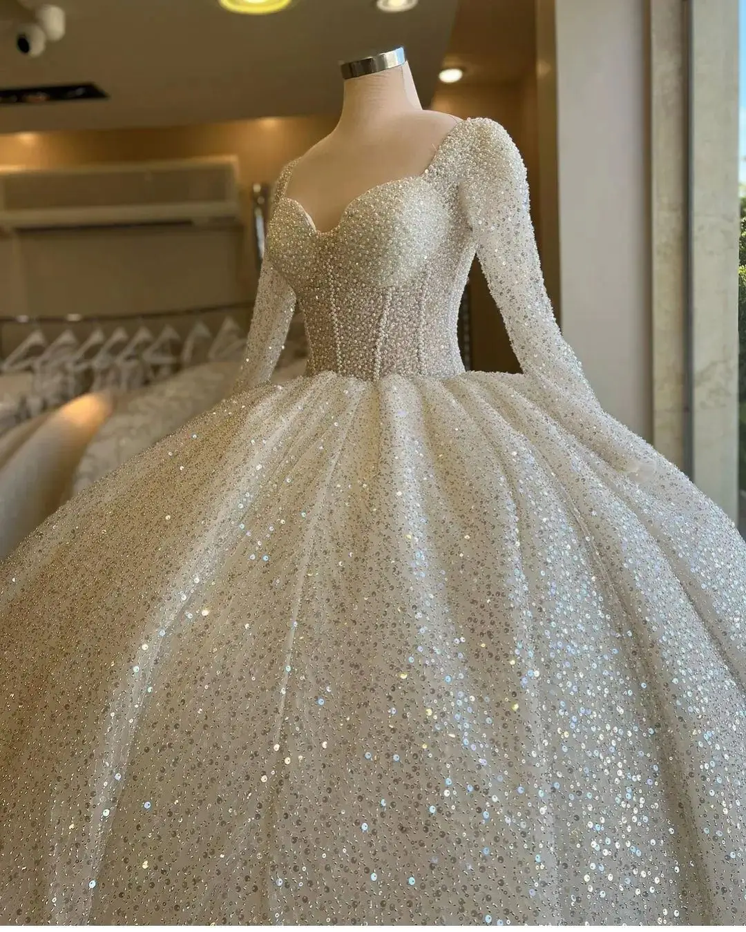 Vestido de novia de manga larga con cuello en V para mujer, vestido de novia con cuentas de perlas y lentejuelas, Sexy y exquisito, 2023