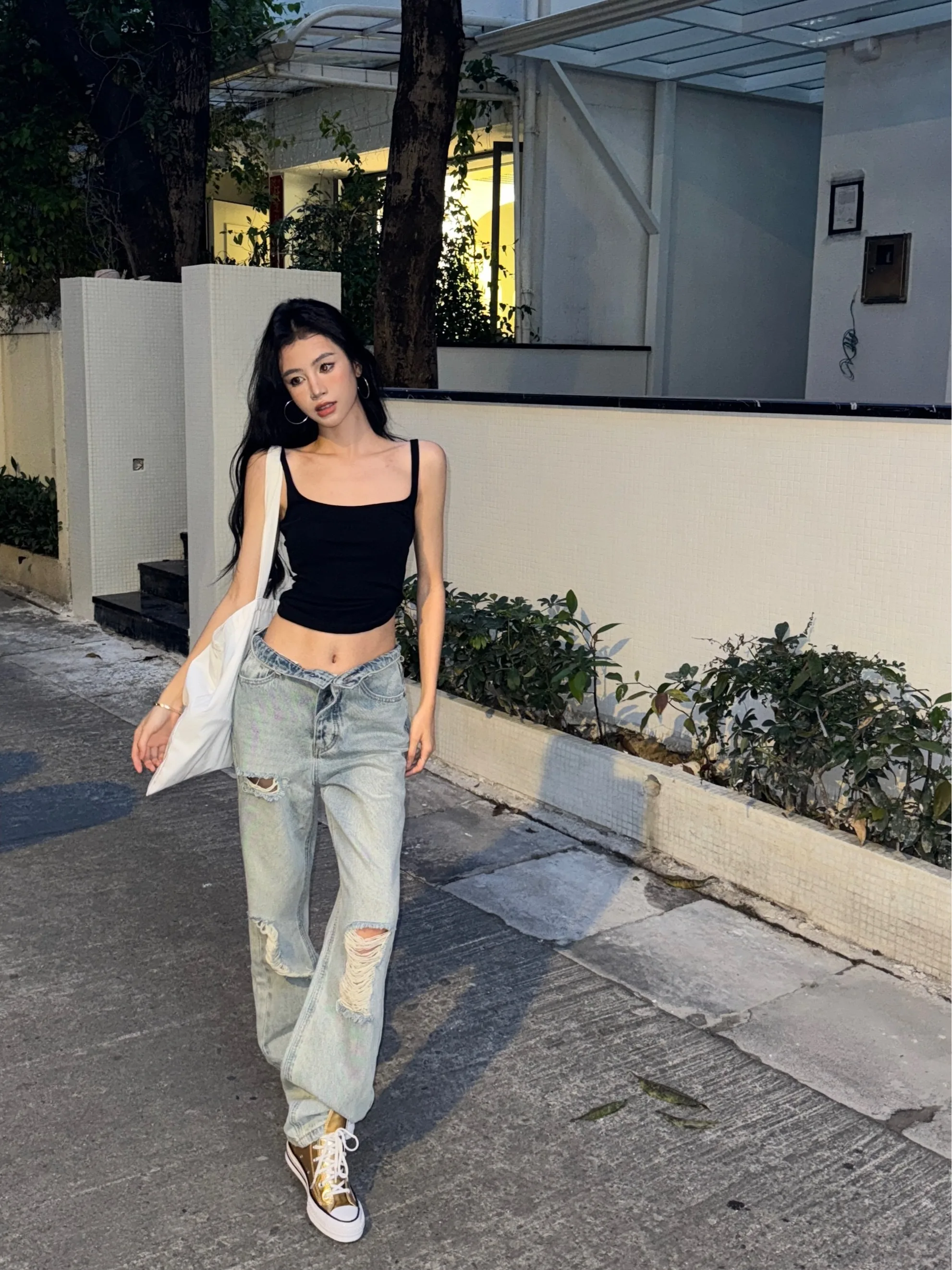

High Waist Wide Leg Denim Jeans Women's Heavy Work American High Street Style Worn Washed Hole Straight Cut Trousers