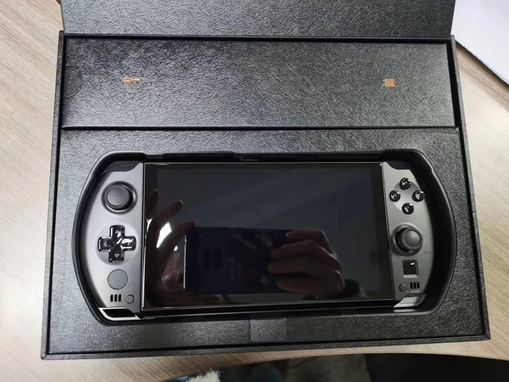 ミニPC GPD WIN4 2025 AI9HX370 32GB+512GB GPD WIN 4 2025 AMD AI 9 HX 370/8840U 6Inch Handheld GamePad Tablet