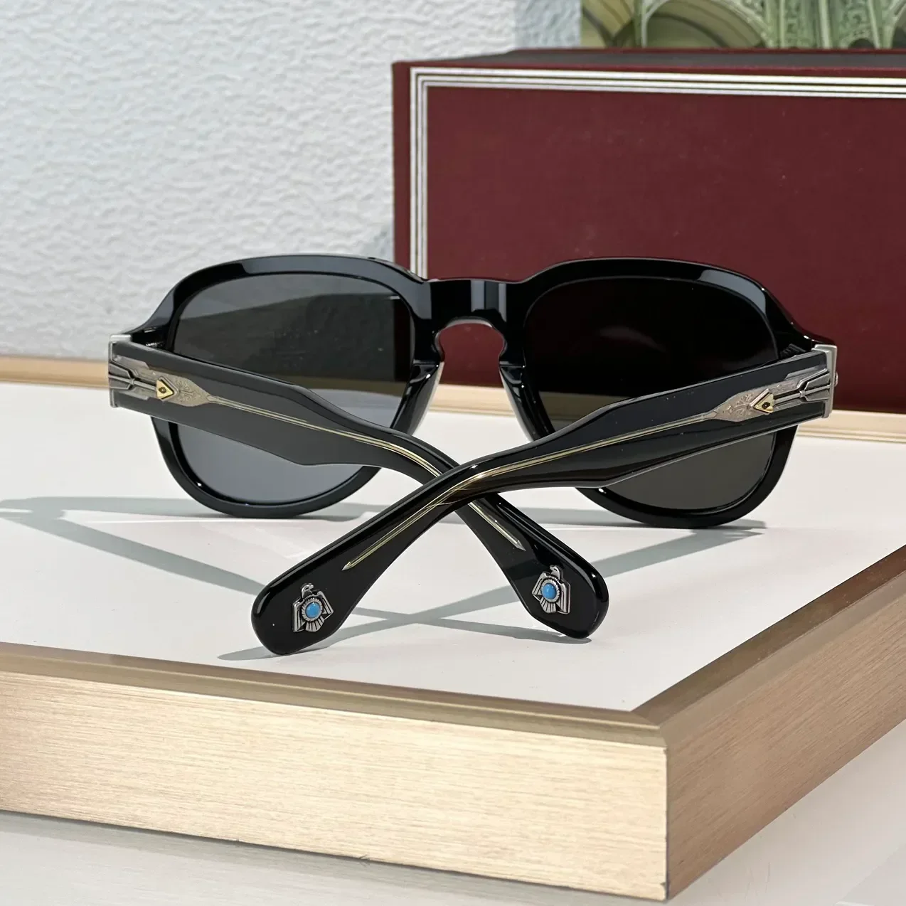 نظارات الموضة للنساء والرجال الأحمر CLOUO نمط المضادة للأشعة فوق البنفسجية لوحة الرجعية إطار كامل تصميم خاص نظارات صندوق عشوائي