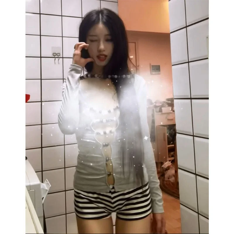 

Модные женские шорты с низкой талией в полоску, повседневные эластичные облегающие шорты, осень 2024, новинка, универсальные, удобные, хорошо сидящие.