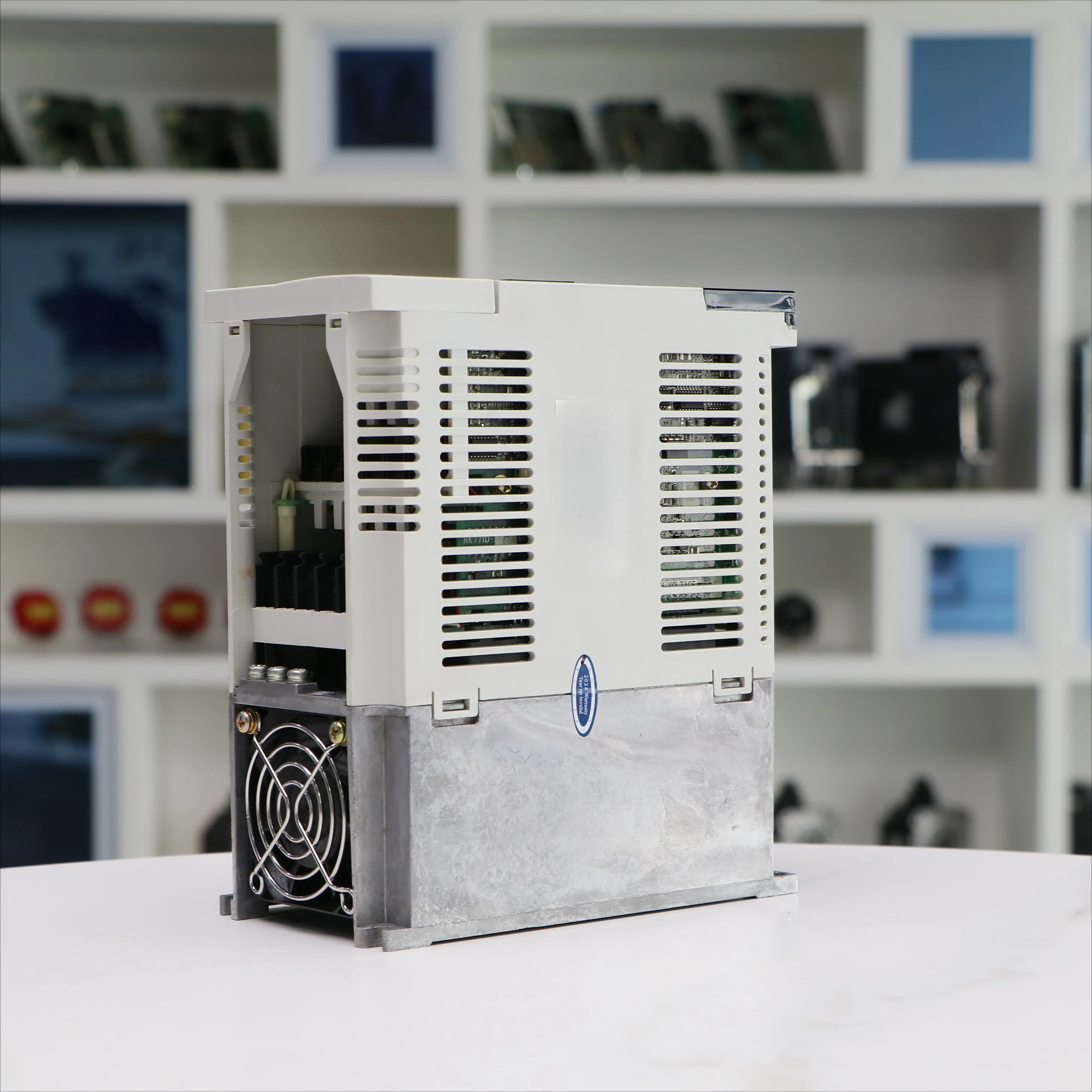 MR-J2-350CT Servo Drive Novo estoque com garantia de um ano